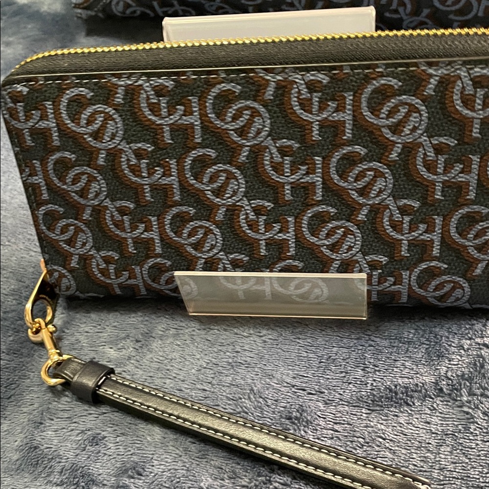 Coach Tote Wallet Bundle - Picture 8 of 11